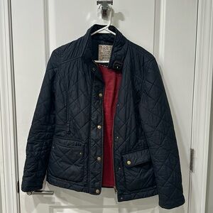 US 6 / UK 10 Jack Wills coat. It really fits like a 2 or 4 not a 6